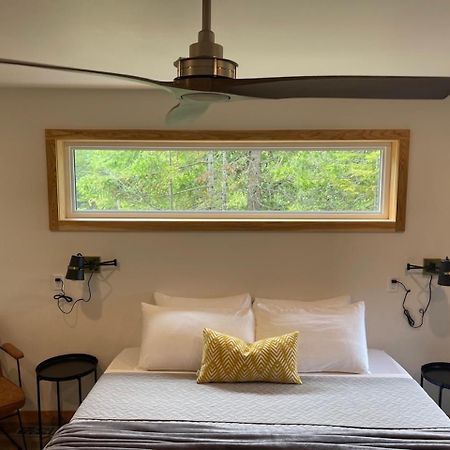 Stone Cove Waterfront Adults Only B&B Tobermory Esterno foto